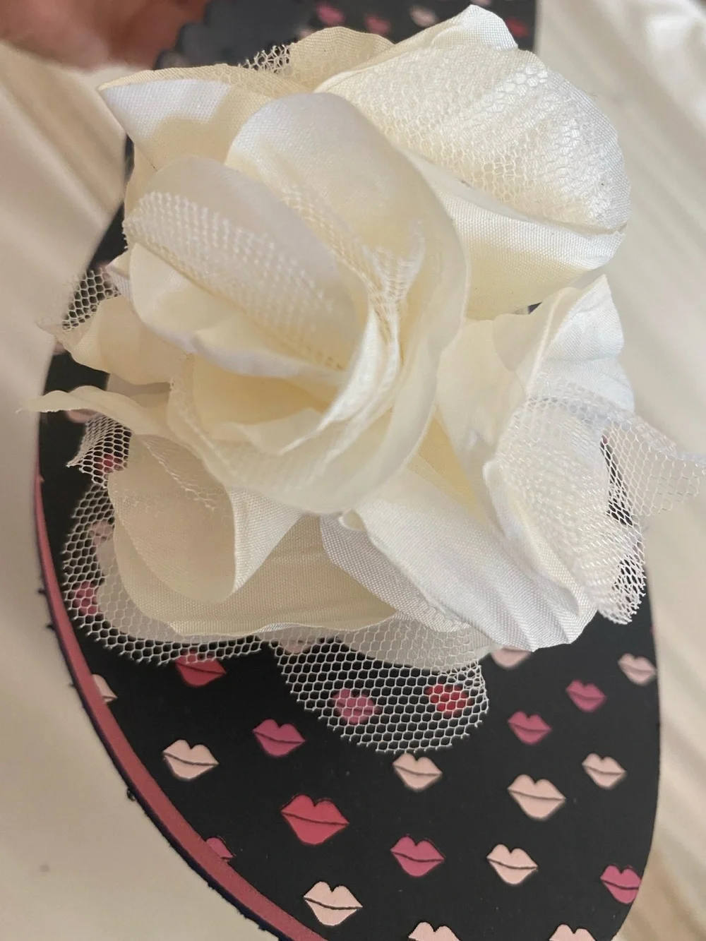Kate Spade Wedge Thong Sandal Pink/Red/Blue Lips 3D Satin/Mesh Flower Detail 10